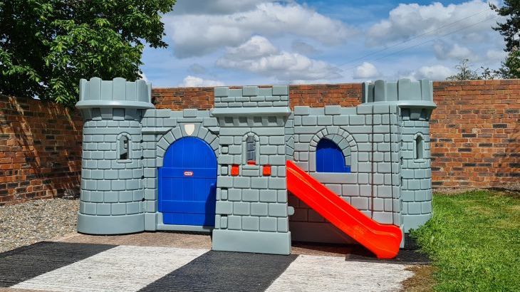 William's Hayloft with Swimming Pool, Sports Court & Toddler Play Area - Photo 21
