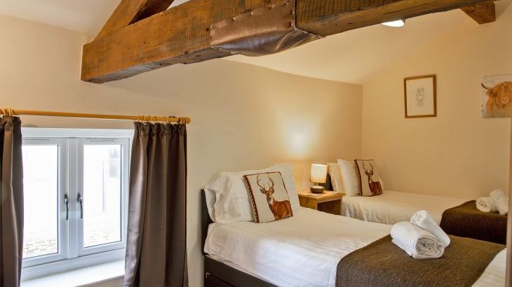 James's Parlour with exclusive use of shared Indoor Swimming Pool, Sports Court & Play Area - Photo 13