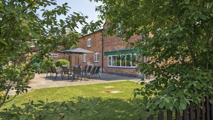 James's Parlour with exclusive use of shared Indoor Swimming Pool, Sports Court & Play Area - Photo 23