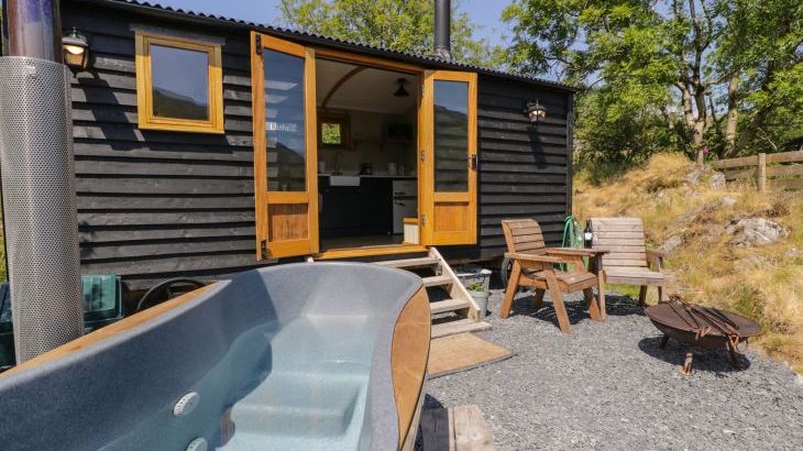 Llethr Rural Retreat - Main Photo