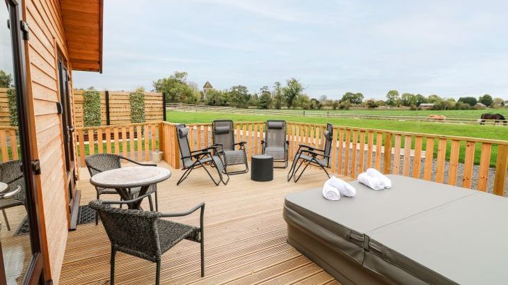 Castle View Lodge - Photo 1