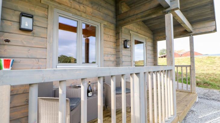 Badgers Sett - Photo 3