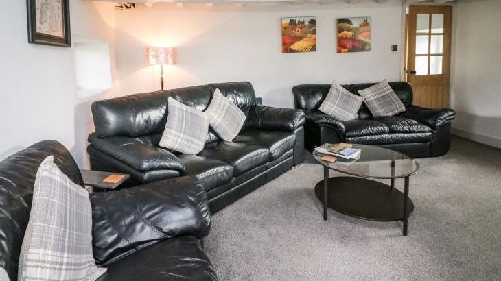 Box Tree Farm House - Photo 3