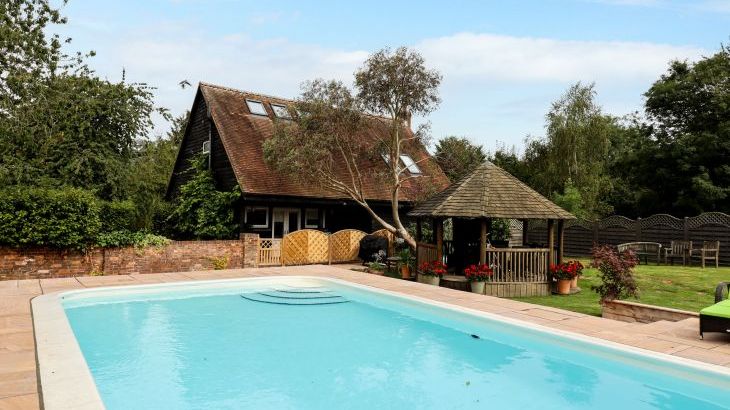 The Pool House - Main Photo