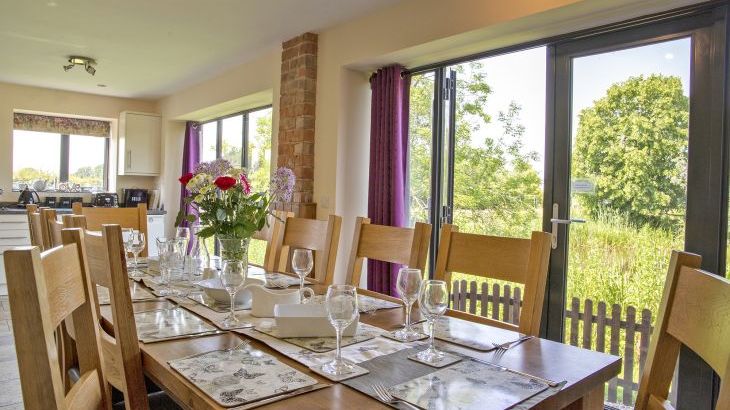 Buttercups Haybarn 5 Star Cottage with Indoor Pool, Sports Court & Toddler Play Area - Photo 2