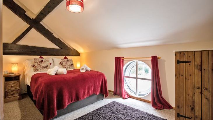 William's Hayloft with Swimming Pool, Sports Court & Toddler Play Area - Photo 10