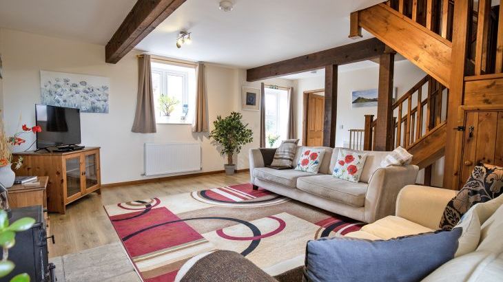 William's Hayloft with Swimming Pool, Sports Court & Toddler Play Area - Photo 28