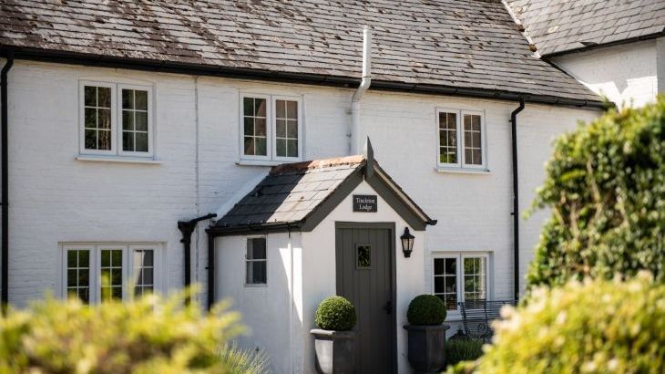 Tincleton Lodge - sleeps 10 - Main Photo