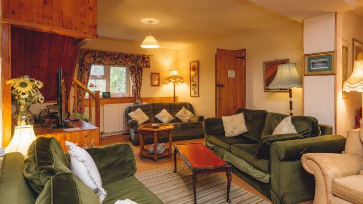 Barlings Barn, sleeps  80,  Photo 14