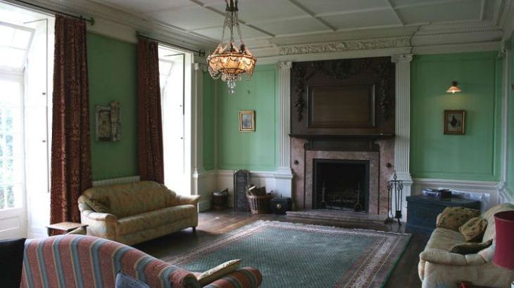 Blaenpant Mansion, sleeps  18,  Photo 6