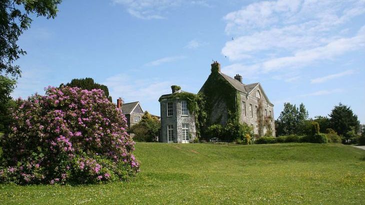 Blaenpant Mansion, sleeps  18,  Photo 1