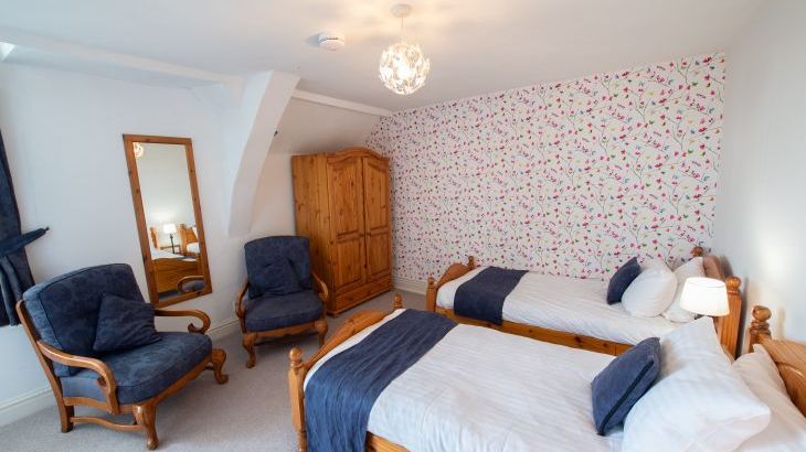 Blaenpant Mansion, sleeps  18,  Photo 27