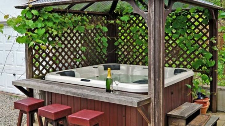 Dyffryn House, Kidwelly, South Wales , sleeps 12, Photo 3 Dyffryn House, Kidwelly, South Wales , sleeps 12, Photo 3
