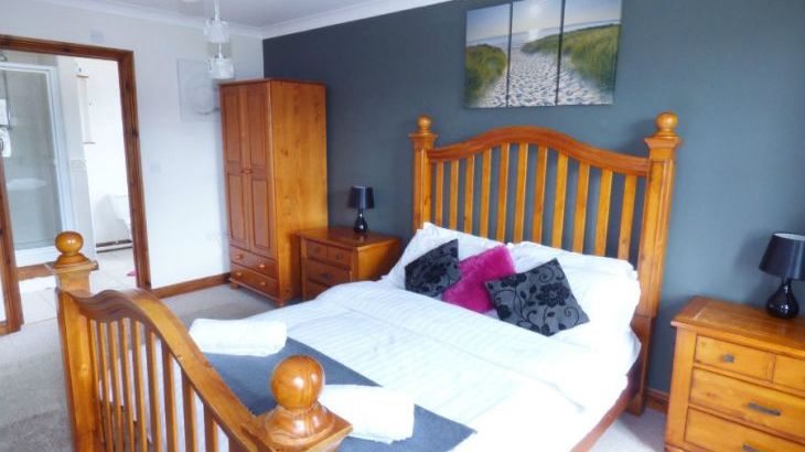 Dyffryn House, Kidwelly, South Wales , sleeps 12, Photo 14 Dyffryn House, Kidwelly, South Wales , sleeps 12, Photo 14