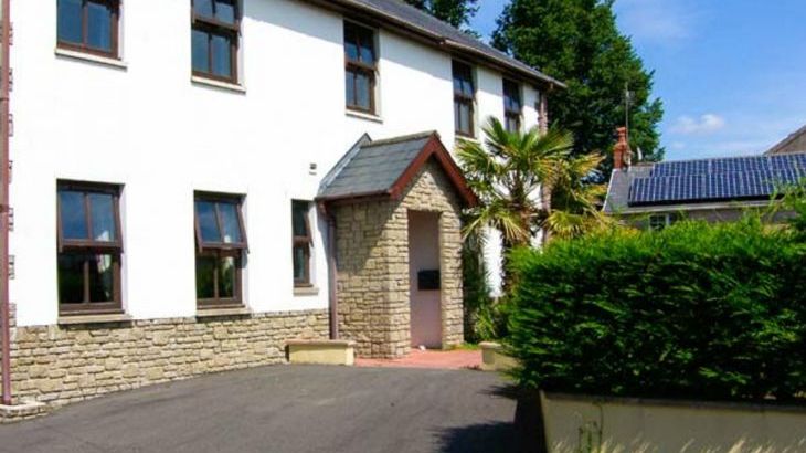 Dyffryn House, Kidwelly, South Wales , sleeps 12, Photo 8 Dyffryn House, Kidwelly, South Wales , sleeps 12, Photo 8