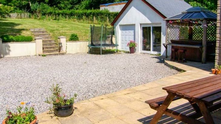 Dyffryn House, Kidwelly, South Wales , sleeps 12, Photo 9 Dyffryn House, Kidwelly, South Wales , sleeps 12, Photo 9