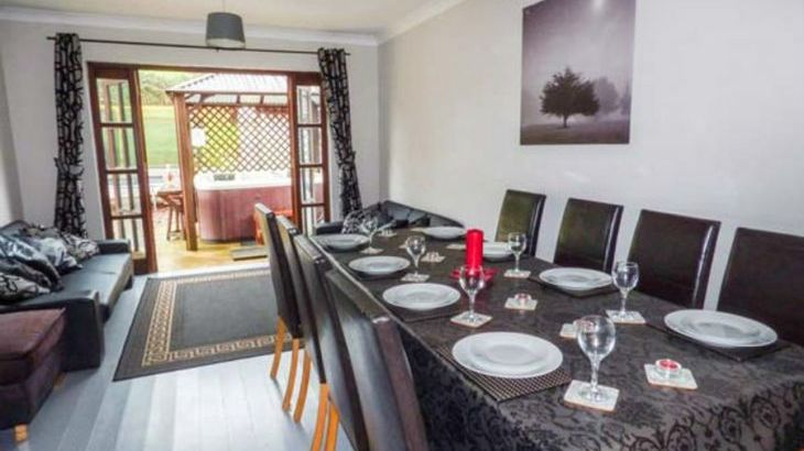 Dyffryn House, Kidwelly, South Wales , sleeps 12, Photo 13 Dyffryn House, Kidwelly, South Wales , sleeps 12, Photo 13