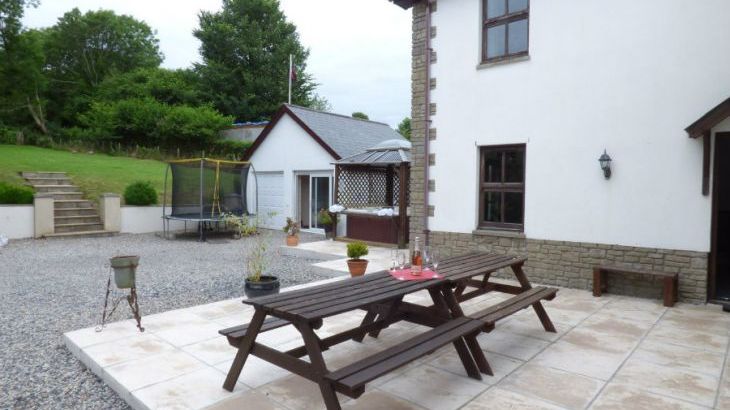 Dyffryn House, Kidwelly, South Wales , sleeps 12, Photo 16 Dyffryn House, Kidwelly, South Wales , sleeps 12, Photo 16