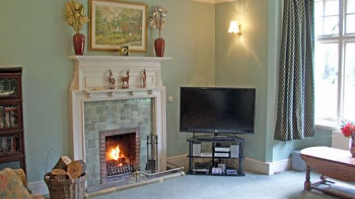 Rosemore Grange, sleeps  26,  Photo 7