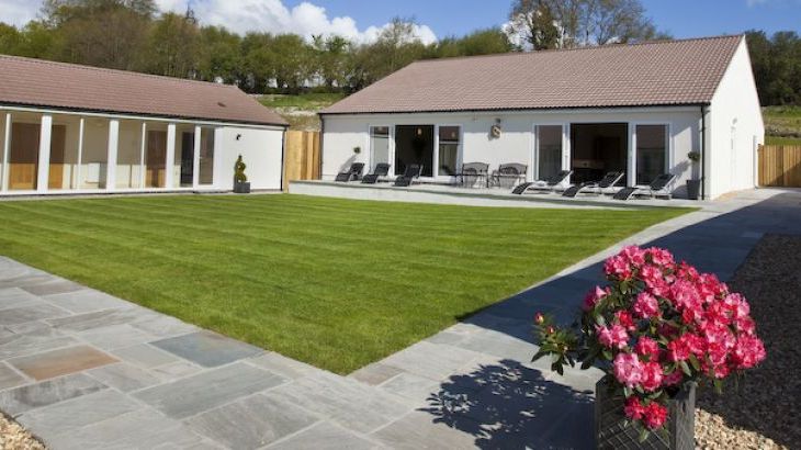 Holemoor Stables, sleeps 18, Photo 3 Holemoor Stables, sleeps 18, Photo 3