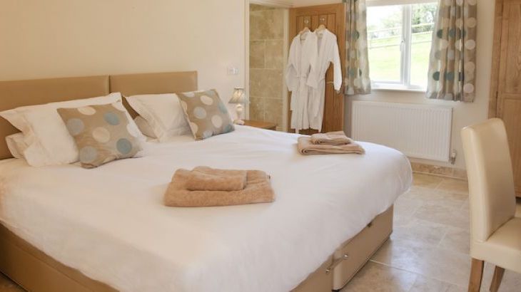 Holemoor Stables, sleeps 18, Photo 8 Holemoor Stables, sleeps 18, Photo 8