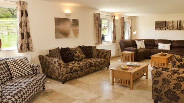 Holemoor Stables, sleeps 18, Photo 5 Holemoor Stables, sleeps 18, Photo 5