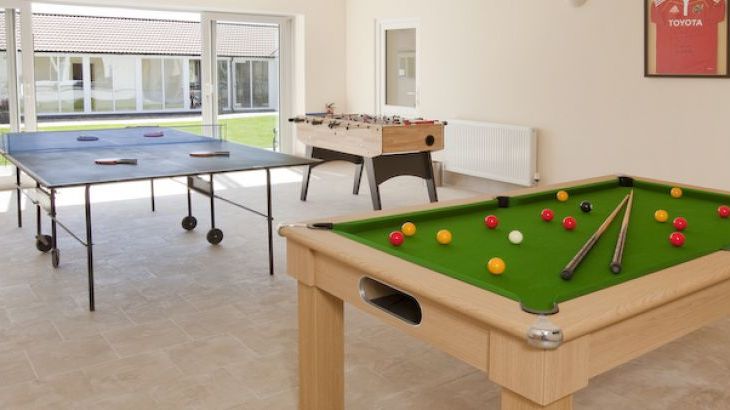 Holemoor Stables, sleeps 18, Photo 7 Holemoor Stables, sleeps 18, Photo 7