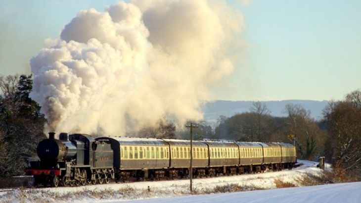 The Railway Carriage - Photo 11
