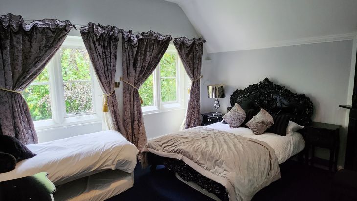 The Gothic Mansion, sleeps  50,  Photo 42