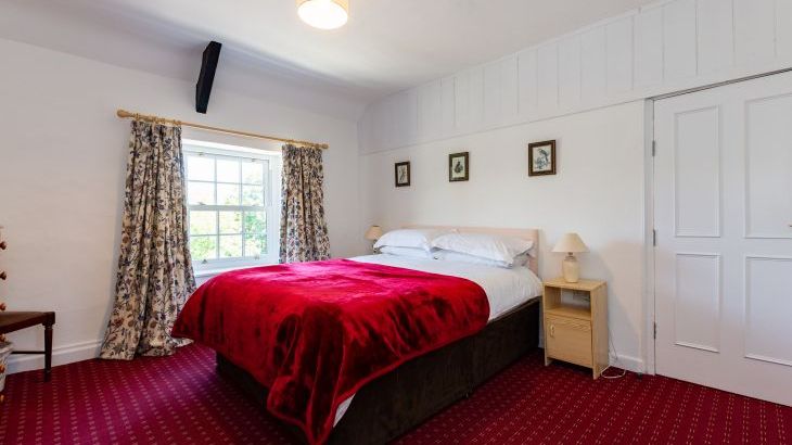 River Wye Lodge, sleeps  26,  Photo 6