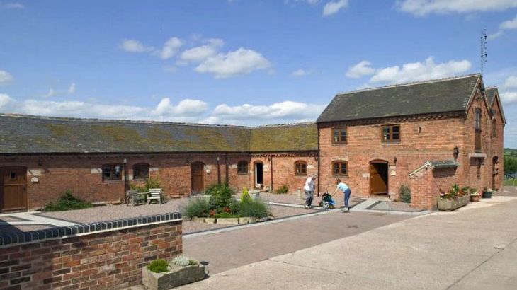Blithfield Lakeside Barns, sleeps 32, Photo 4 Blithfield Lakeside Barns, sleeps 32, Photo 4