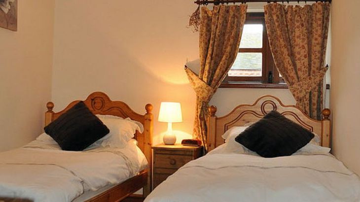 Blithfield Lakeside Barns, sleeps 32, Photo 6 Blithfield Lakeside Barns, sleeps 32, Photo 6