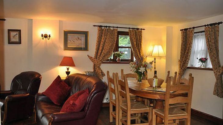 Blithfield Lakeside Barns, sleeps 32, Photo 11 Blithfield Lakeside Barns, sleeps 32, Photo 11