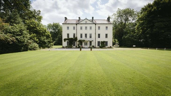 Glansevin Mansion, sleeps  58,  Photo 14