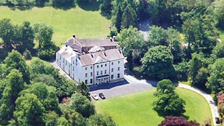 Glansevin Mansion, sleeps  58,  Photo 13