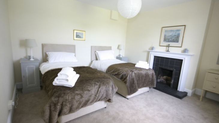 Kirkandrews House , sleeps  15,  Photo 16