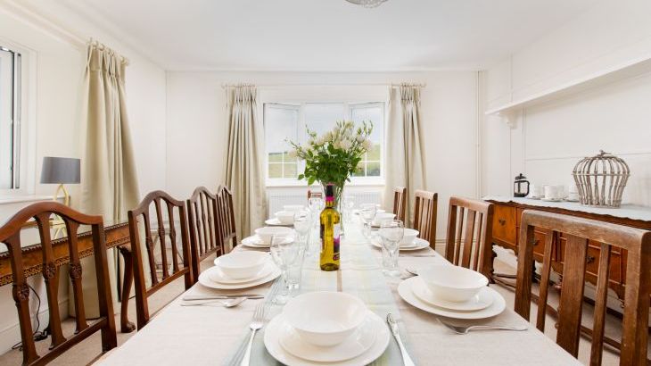 Braunton Farmhouse, sleeps  10,  Photo 5