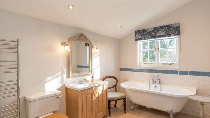 Allington Court, sleeps 21, Photo 14 Allington Court, sleeps 21, Photo 14
