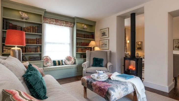Allington Court, sleeps 21, Photo 4 Allington Court, sleeps 21, Photo 4