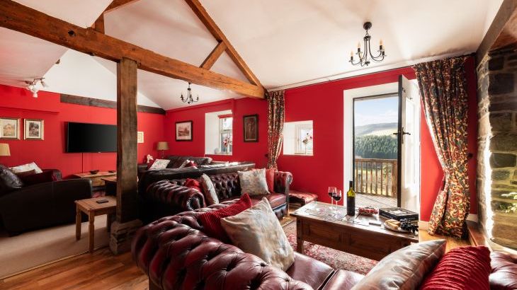 Cae Madog Barn, sleeps  17,  Photo 17