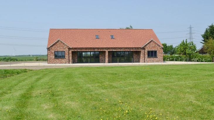 Holiday homes with a swimming pool plus barbecue   in Midlands