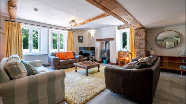 Monnow Valley Studio, sleeps  24,  Photo 7