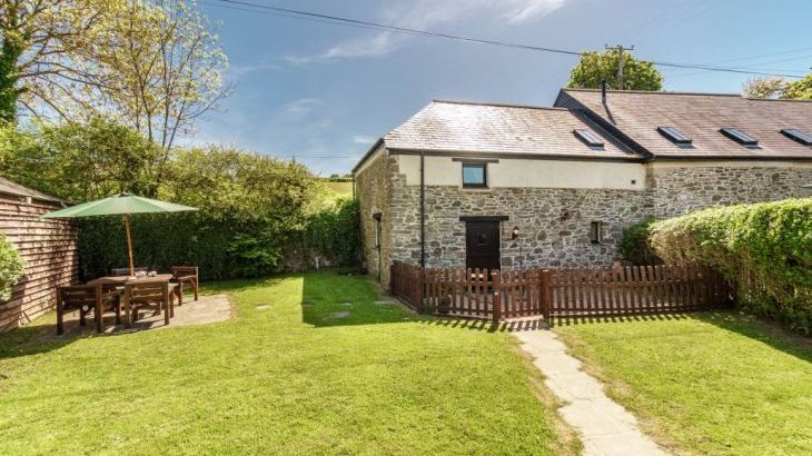 Buttercup Cottage, Bolberry Farm Cottages