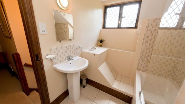 The Manor House, sleeps 28, Photo 20 The Manor House, sleeps 28, Photo 20