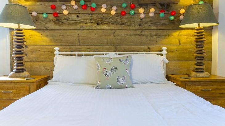Court Farm Holidays, Marhamchurch, Bude Cornwall, sleeps 17, Photo 11 Court Farm Holidays, Marhamchurch, Bude Cornwall, sleeps 17, Photo 11