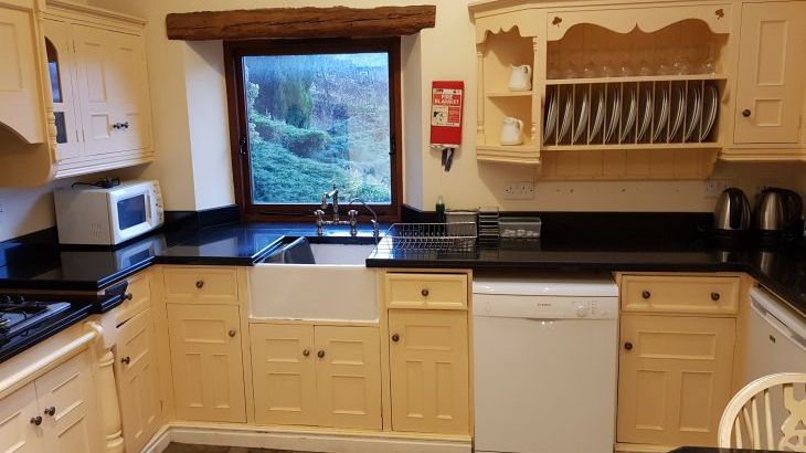 'COURTYARD BARN' - in the Peak District National Park, sleeps 20, Photo 8 'COURTYARD BARN' - in the Peak District National Park, sleeps 20, Photo 8