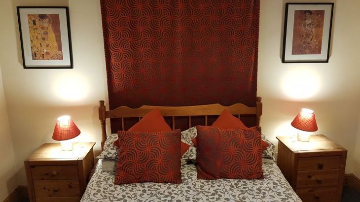 'COURTYARD BARN' - in the Peak District National Park, sleeps 20, Photo 16 'COURTYARD BARN' - in the Peak District National Park, sleeps 20, Photo 16