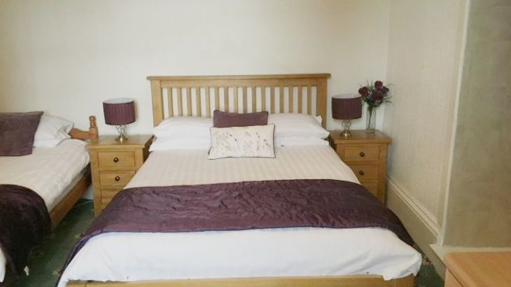 Dale House, sleeps 24, Photo 7 Dale House, sleeps 24, Photo 7