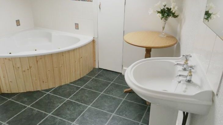 Dale House, sleeps 24, Photo 12 Dale House, sleeps 24, Photo 12