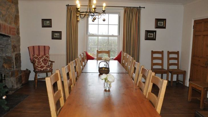 Lower Northcott Farmhouse, sleeps  17,  Photo 7